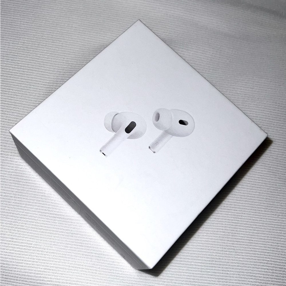 Apple airpods 2nd generation brand new (sealed)